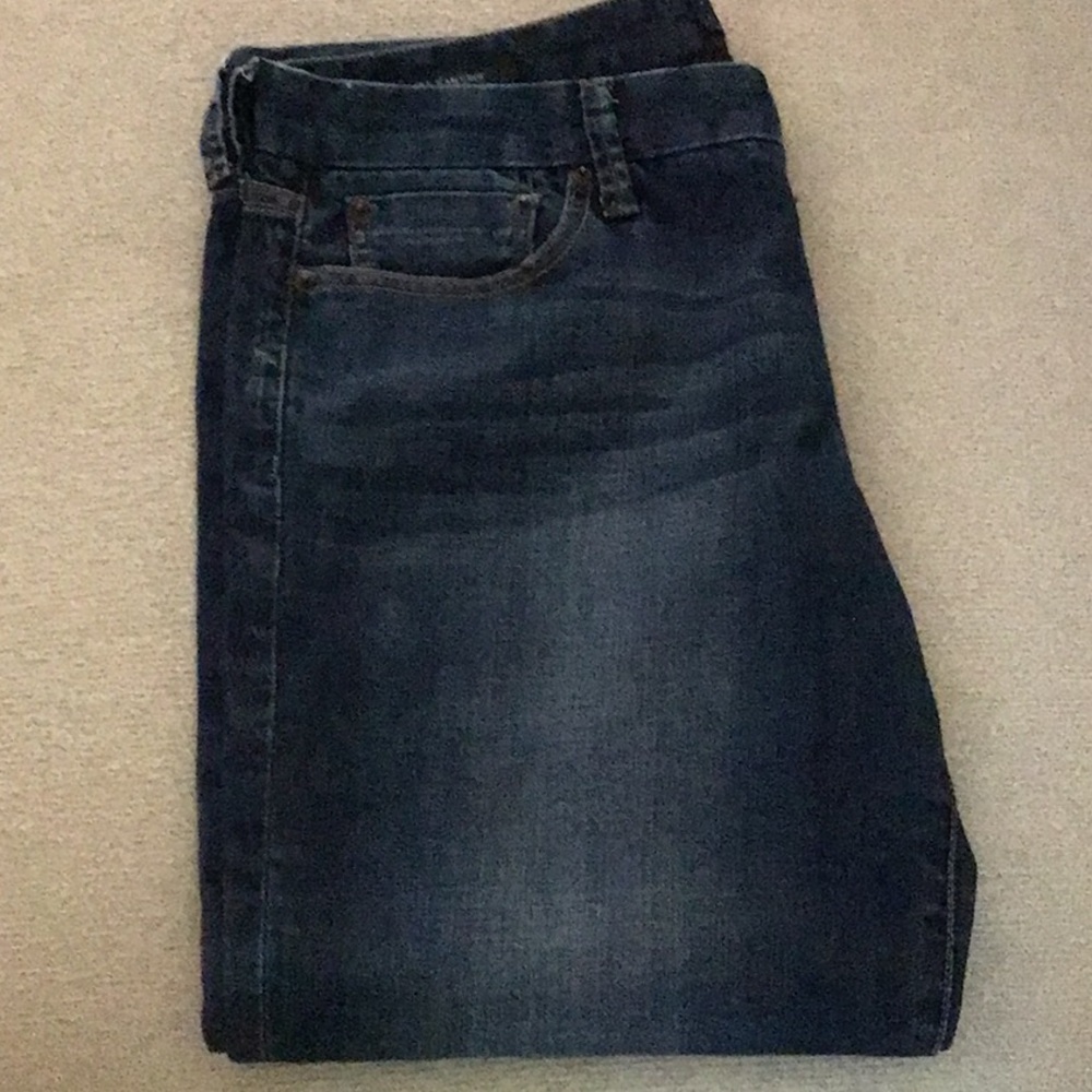 Lucky Brand Jean. Size 10/30”.